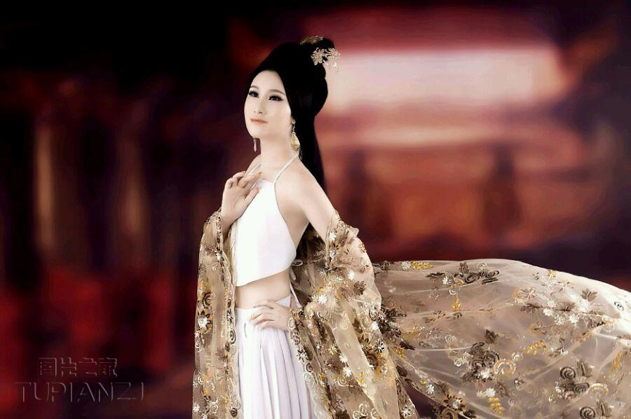 古典少女风姿卓越 性感唯美