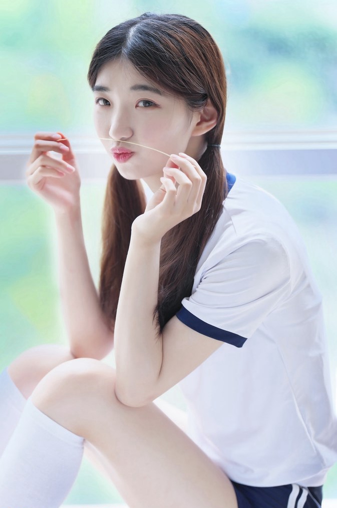 丰腴熟女恩一巨乳绵软黑丝诱惑