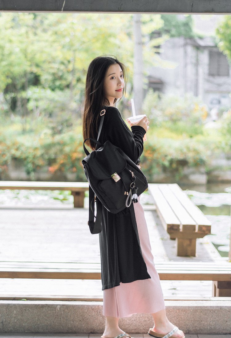 丰腴熟女恩一巨乳绵软黑丝诱惑