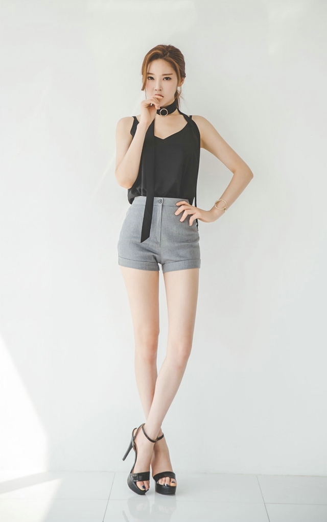 高跟鞋美女性感大长腿私人拍摄