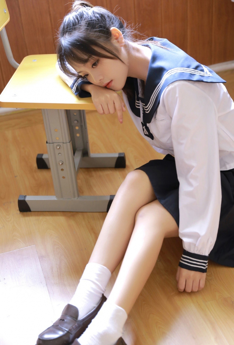 校花jk制服清纯养眼妹子图