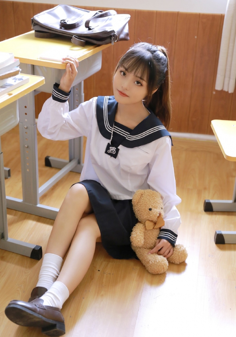 校花jk制服清纯养眼妹子图