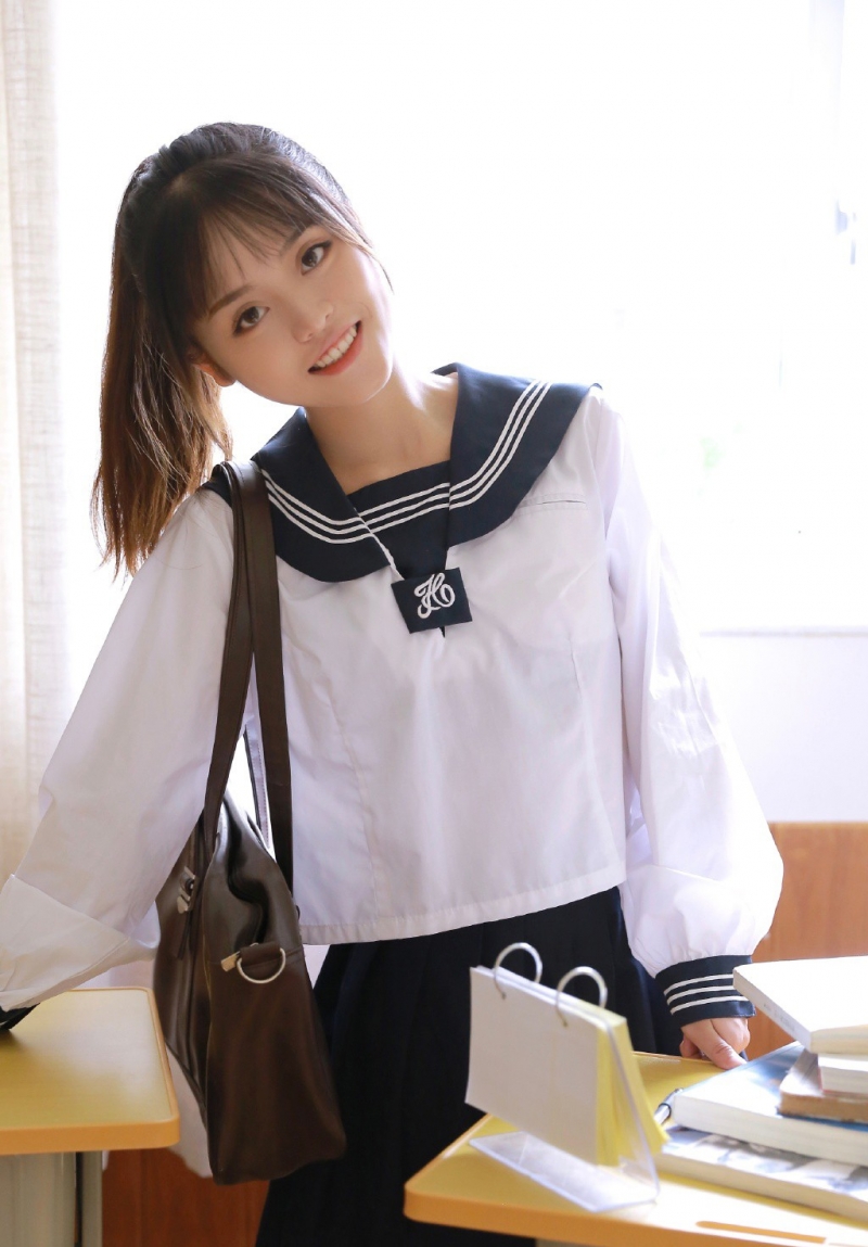 校花jk制服清纯养眼妹子图