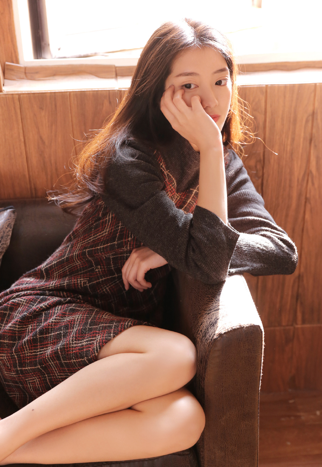 诱人的美妙人妻连体透视黑丝袜厨房里写真美图