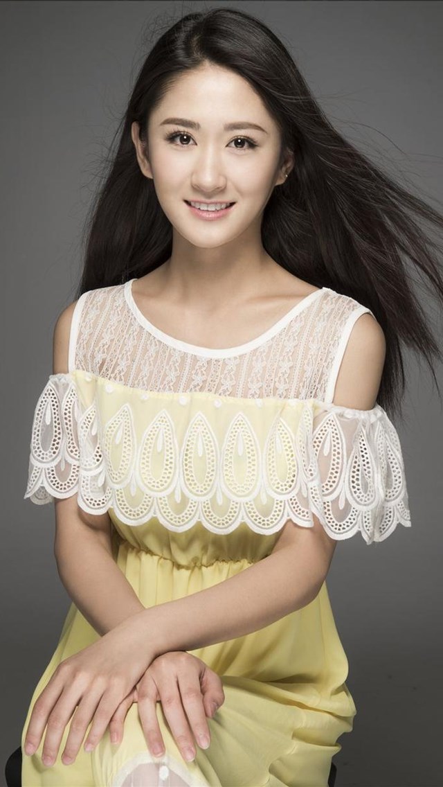 极品丝袜丽人足控福利大尺度诱惑写真