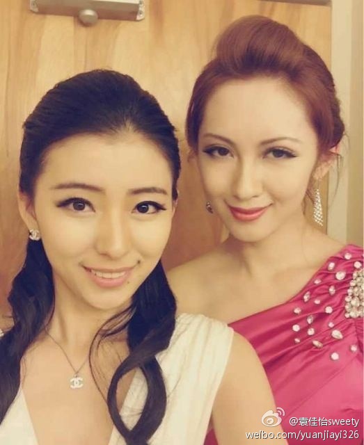 极品丝袜丽人足控福利大尺度诱惑写真