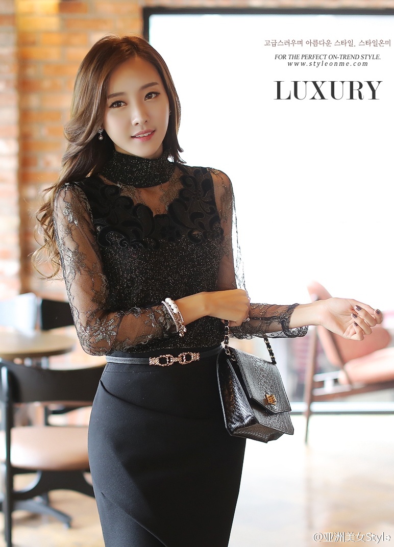 极品气质少妇黑丝美腿写真