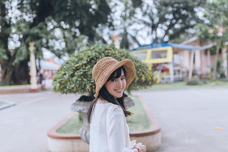 性感胸脯丝袜长腿美女