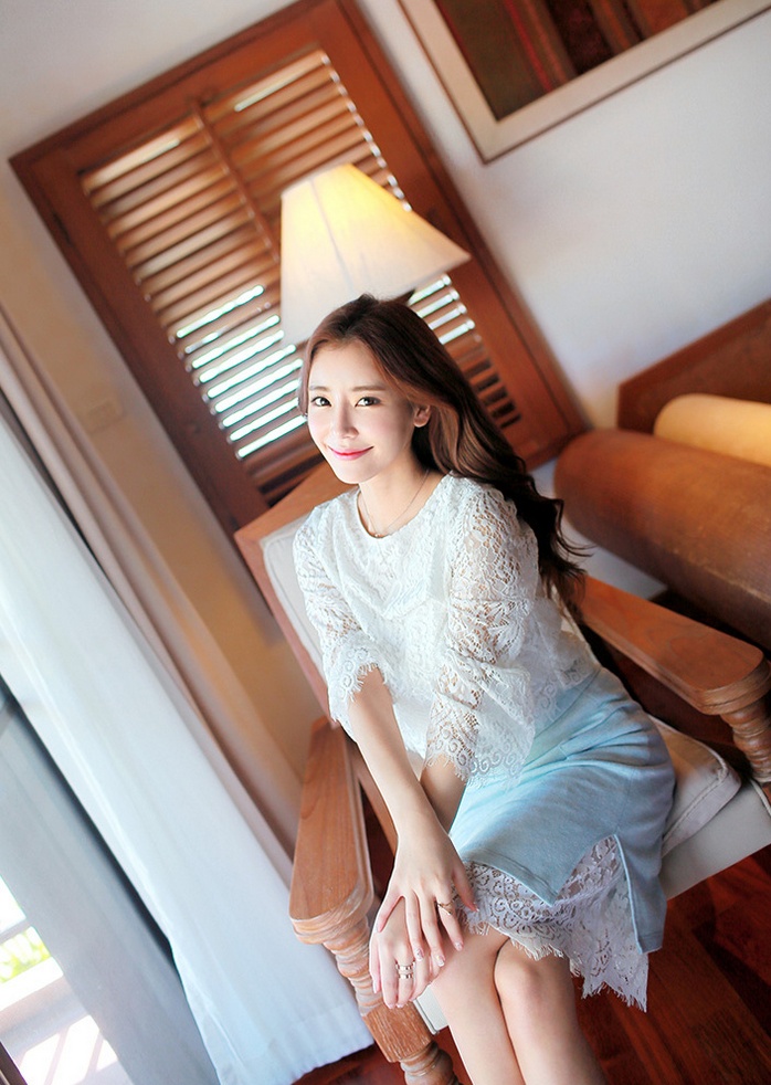 [异思趣向]丝滑透亮的玉足丝袜美足高跟鞋写真