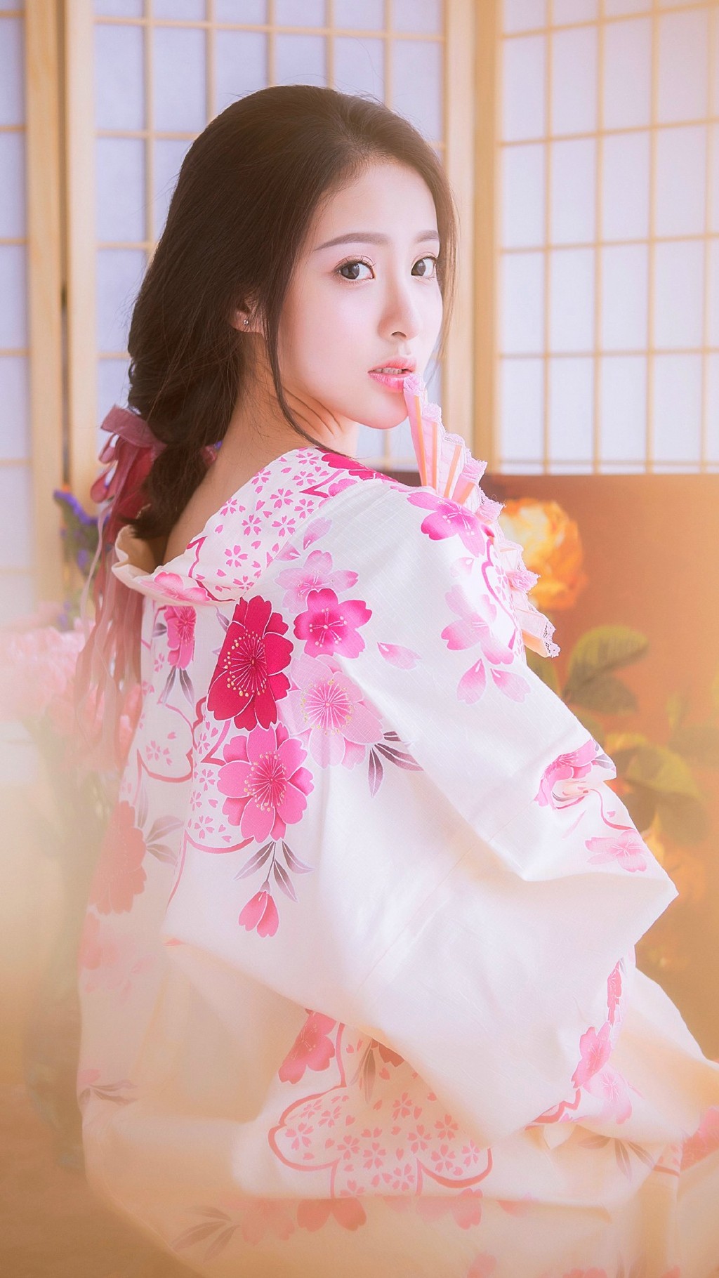 日本和服清纯美女玩性感秀美背