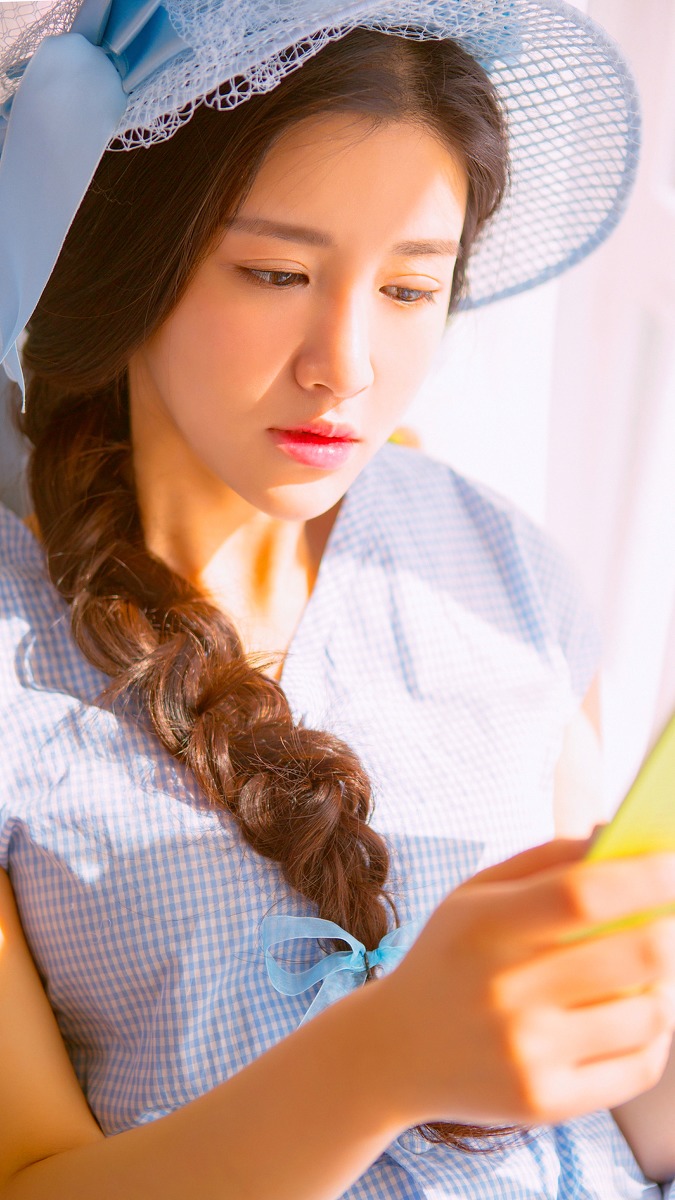 天生丽质的日本漂亮美女