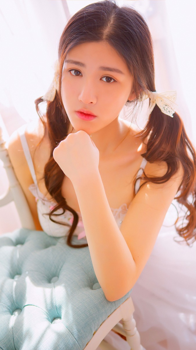 天生丽质的日本漂亮美女