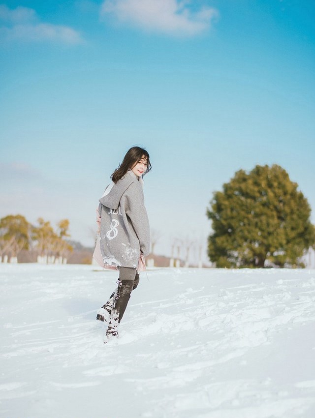 人间尤物周于希紧身包臀裙透明黑丝袜前凸后翘私密图库