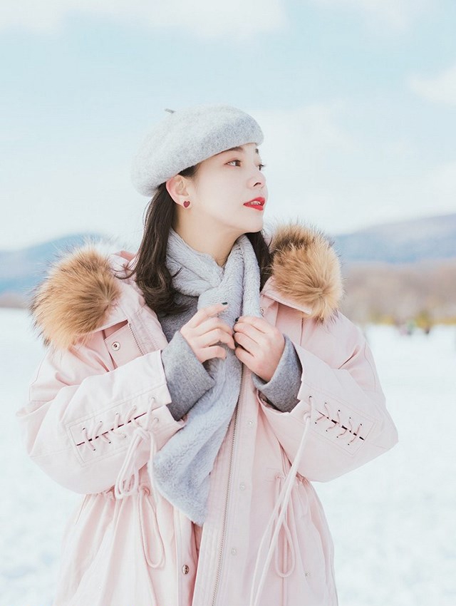 人间尤物周于希紧身包臀裙透明黑丝袜前凸后翘私密图库