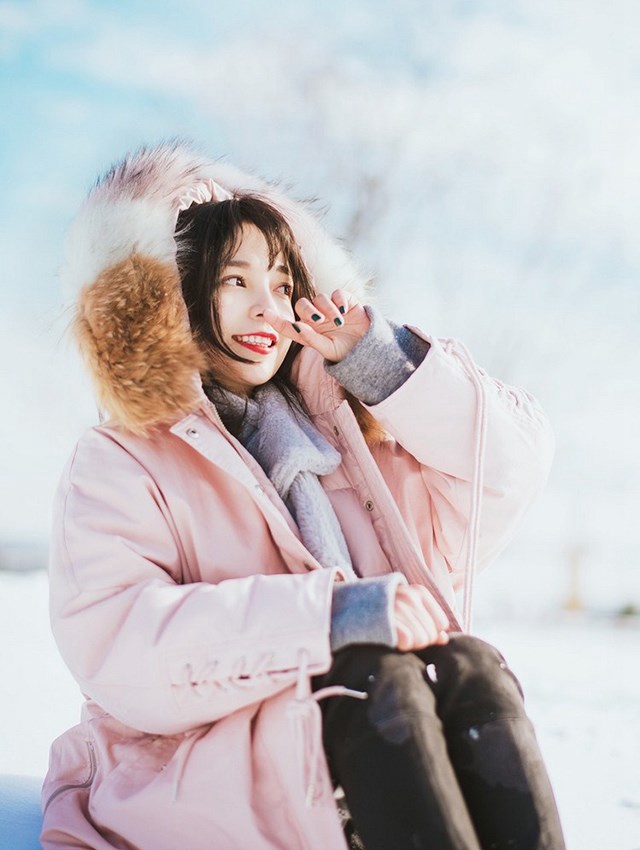 人间尤物周于希紧身包臀裙透明黑丝袜前凸后翘私密图库