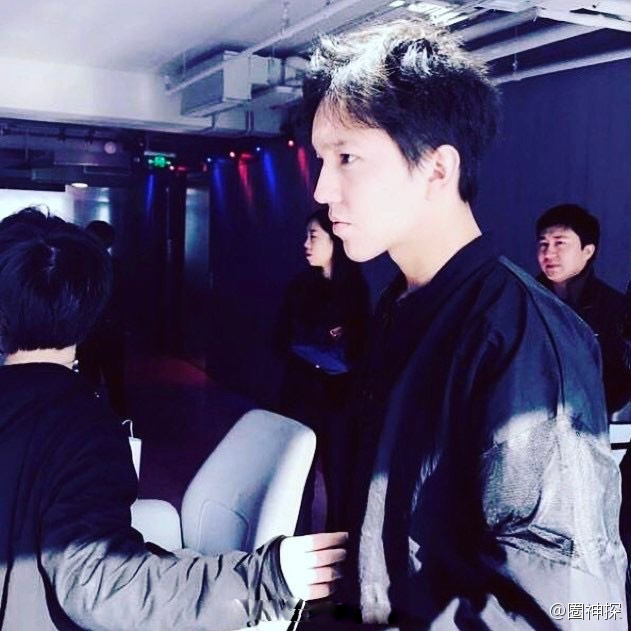 迪玛希帅气图片一组