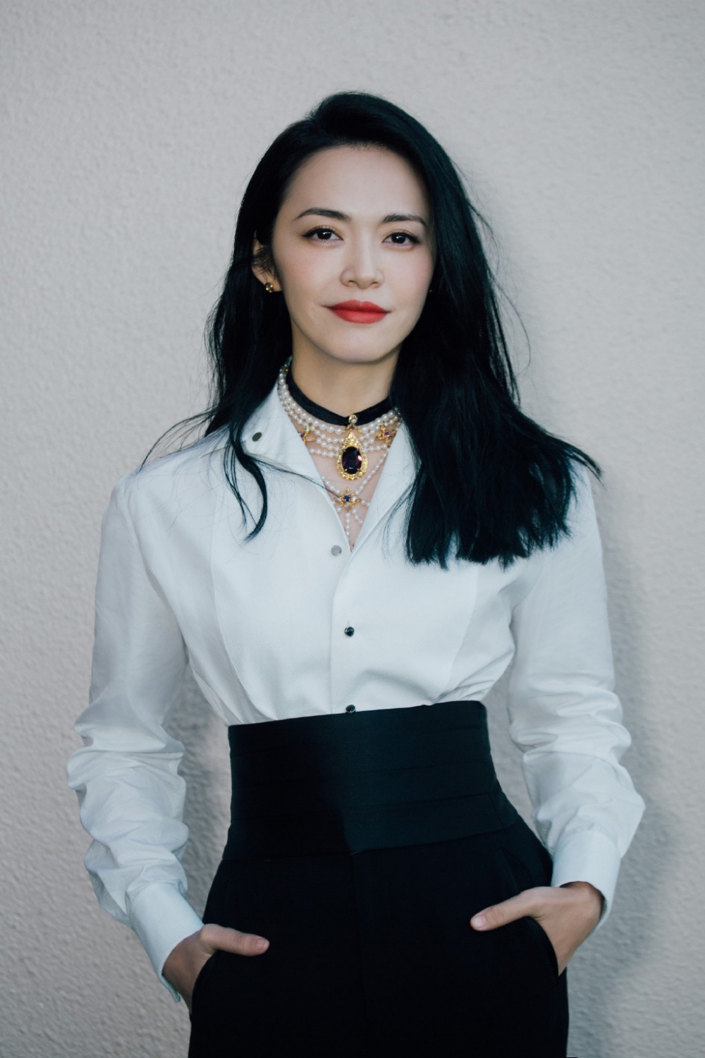 优雅大方美女姚晨浪漫成熟御姐写真图片