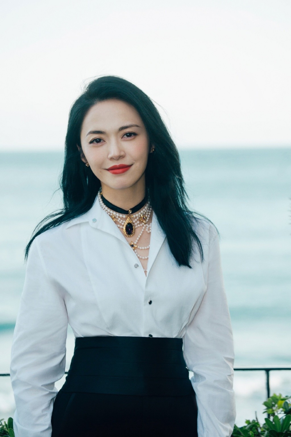 优雅大方美女姚晨浪漫成熟御姐写真图片