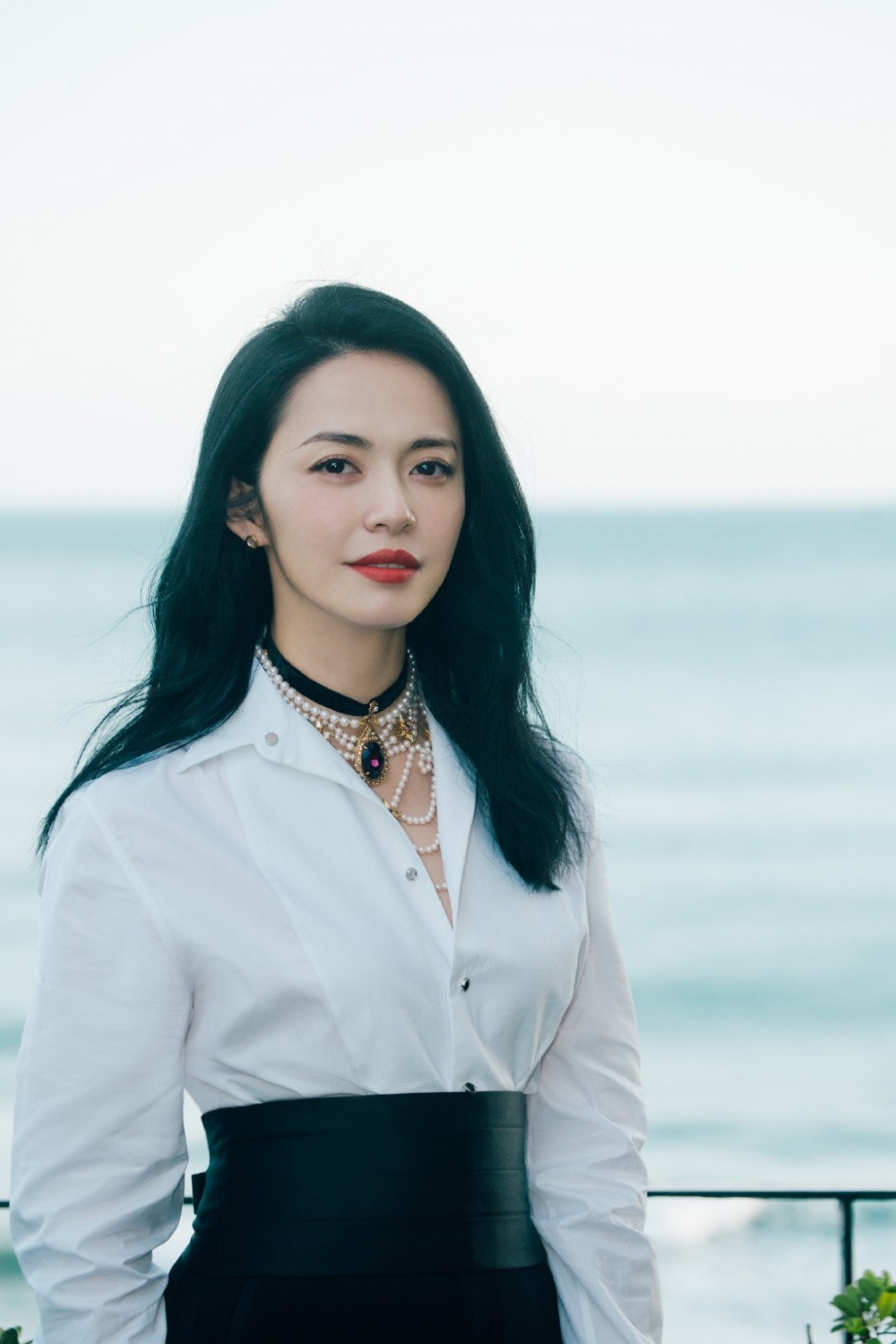 优雅大方美女姚晨浪漫成熟御姐写真图片