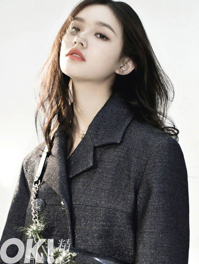 林允时尚杂志封面写真 仙气飘飘超吸睛