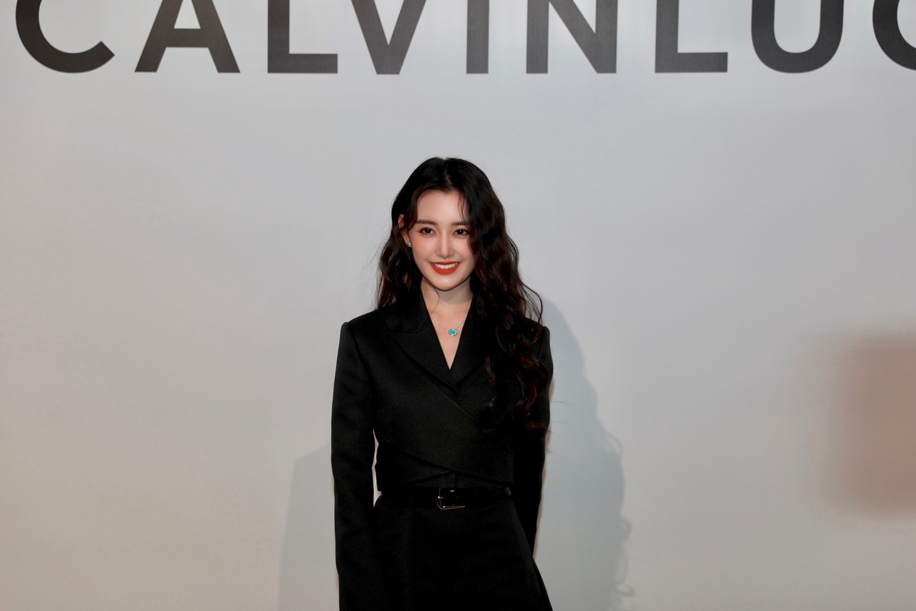 青年演员蒋依依酷girl气场氛围写真大片