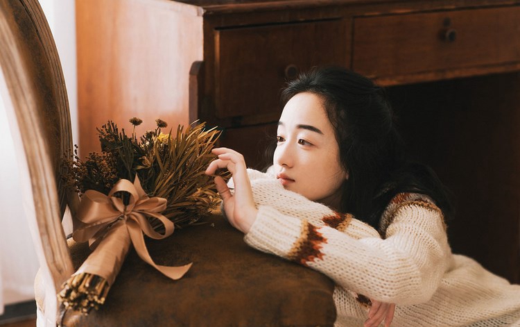 日本和服美女多香子吊带内衣丰满酥胸翘臀性感写真