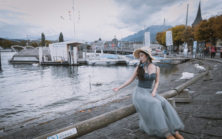 日本和服美女多香子吊带内衣丰满酥胸翘臀性感写真