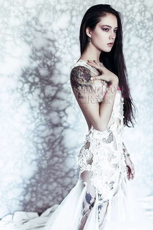 美女人体艺术 火辣纹身诱惑至极