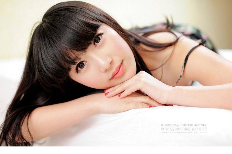 美女深v职业装超短裙亚洲大胆人休艺术