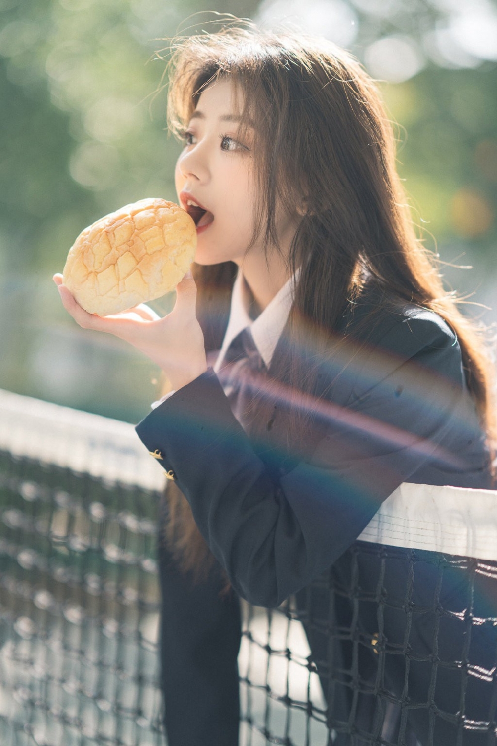 户外街拍制服美少女黑丝美腿青涩养眼校园生活写真