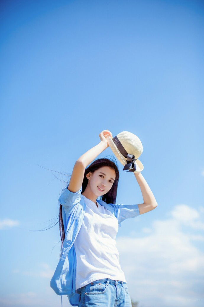 性感女人紧身皮衣长腿细高跟沙发上妩媚风骚美女艳照