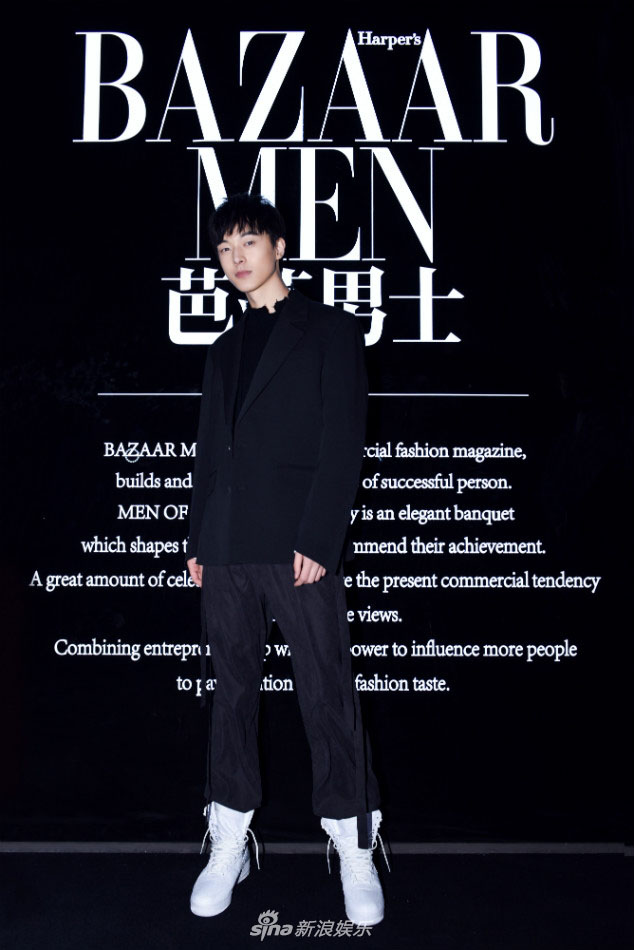 魏天浩亮潮流复古造型 超感少年尽显随性洒脱