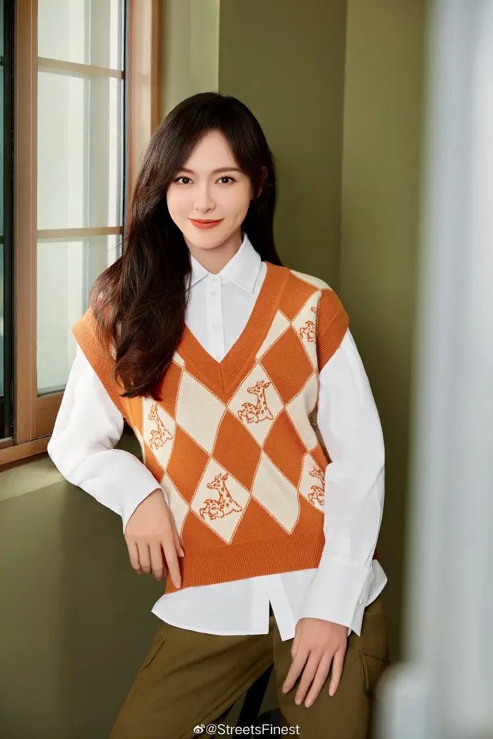 美女明星唐嫣温婉气质写真