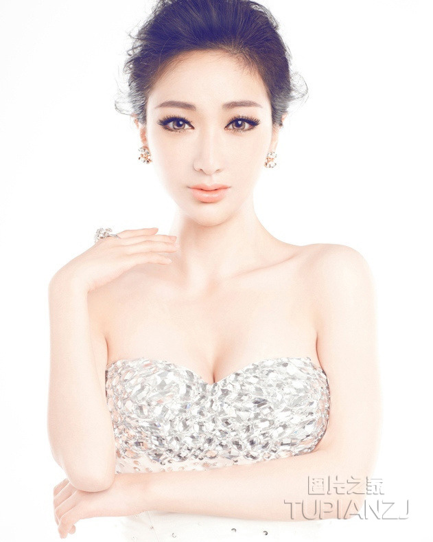 性感裸色唯美少女图片