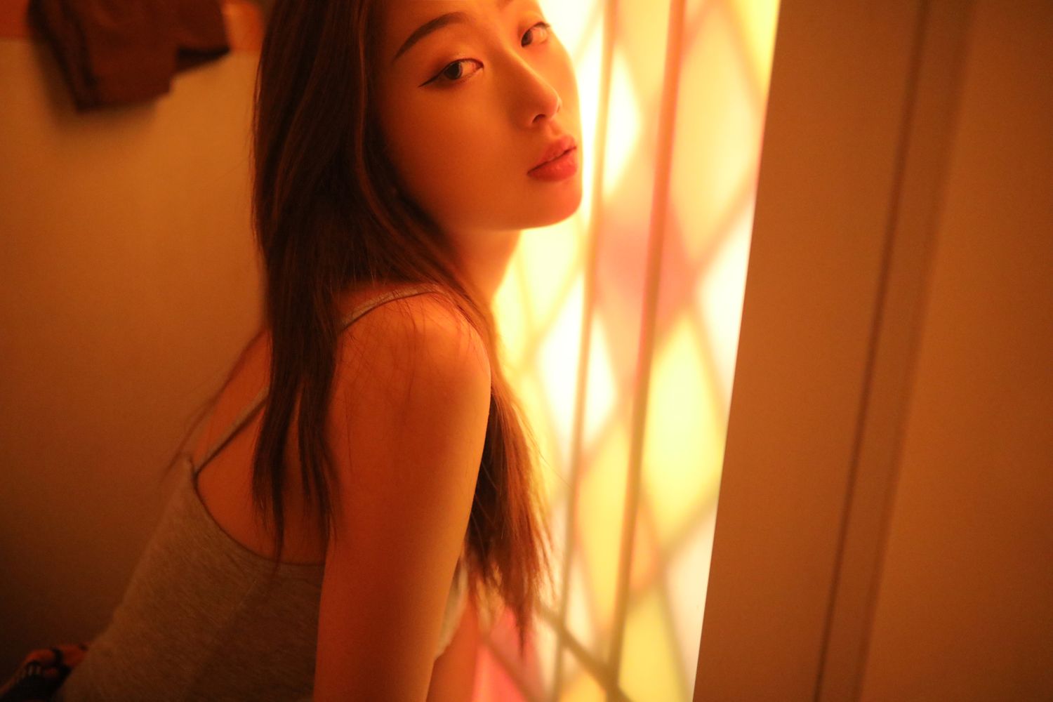 寂寞少妇晓琪白嫩翘臀大胆美女人体图片