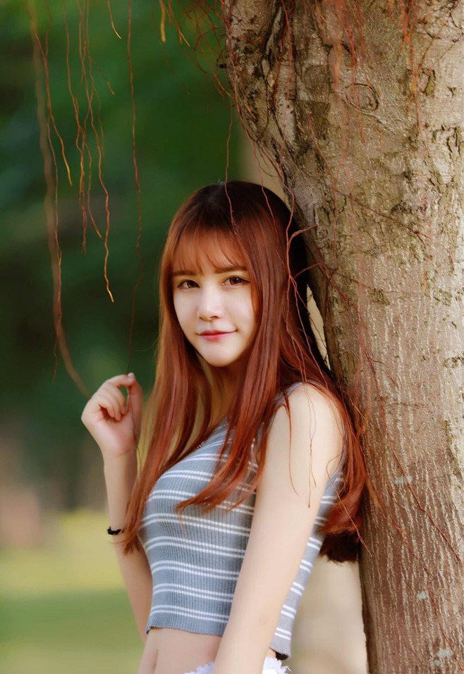 内衣美女半裸翘臀精美人体艺术写真