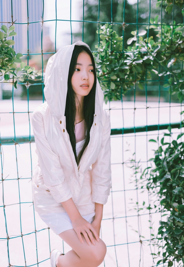 内衣美女半裸翘臀精美人体艺术写真