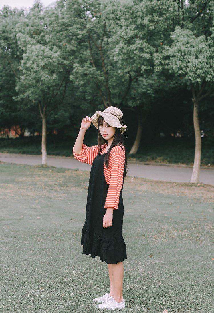 内衣美女半裸翘臀精美人体艺术写真