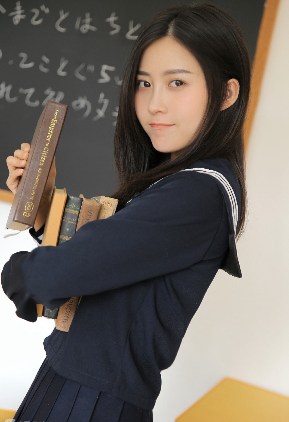 巨乳尤物浴缸秀身材人体自然造型