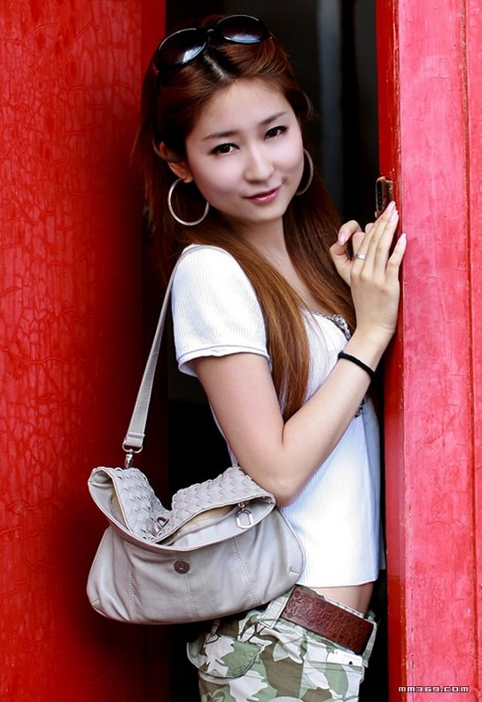 [尤蜜荟]宅男少妇女神刘钰儿翘臀大尺度人体艺术写真图集