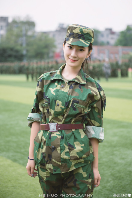 2015最美军训美女