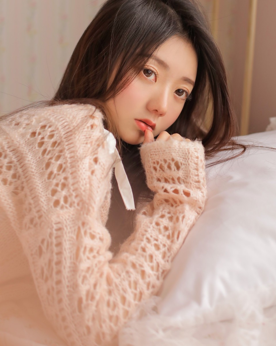 清新漂亮的小女人粉嫩公主风唯美养眼的亚洲自拍