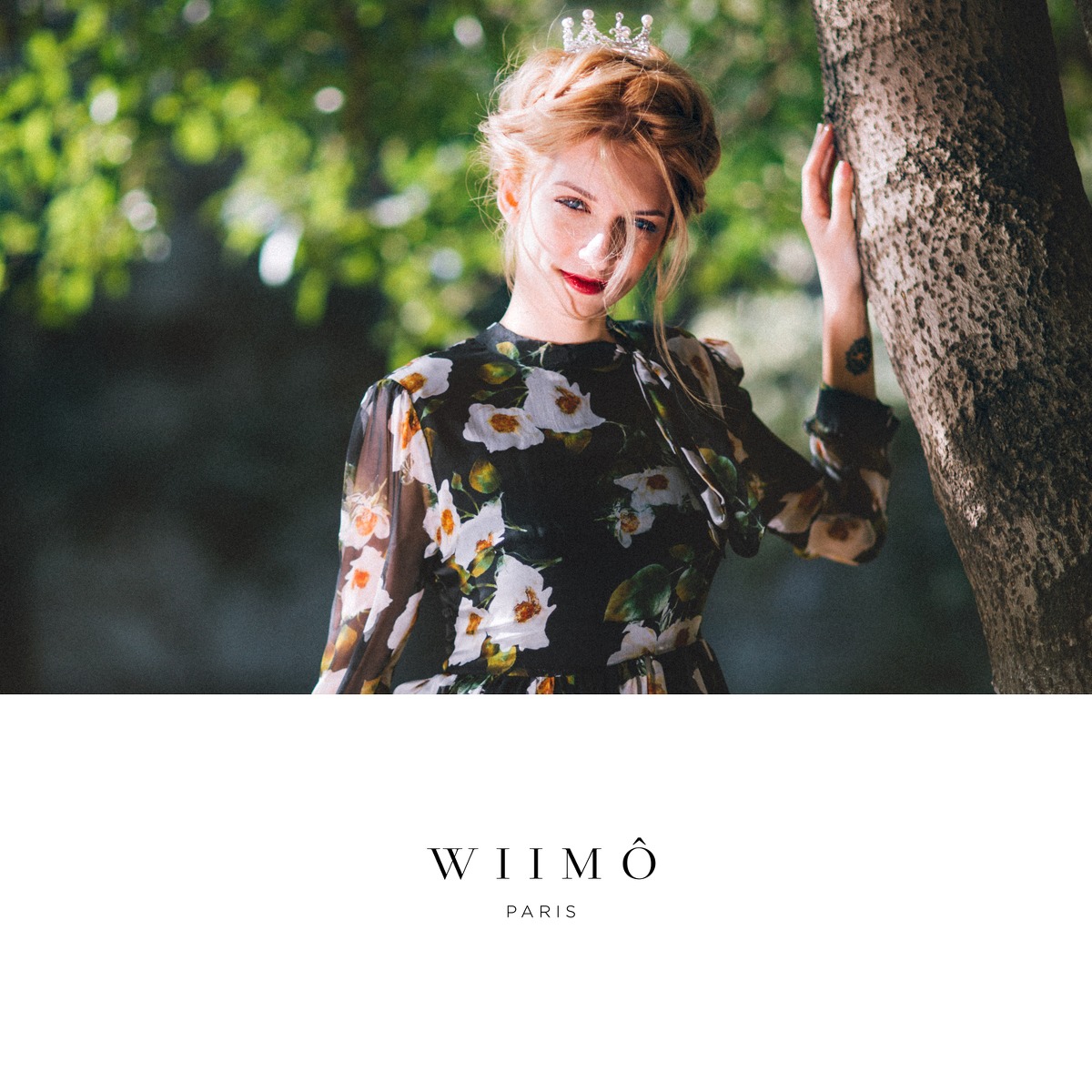 俄罗斯金发红唇美女