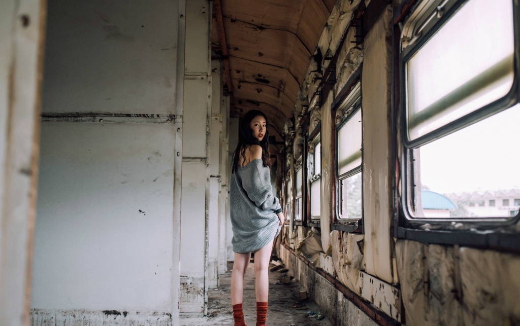 极品性感美女图片 演绎床上纯白诱惑