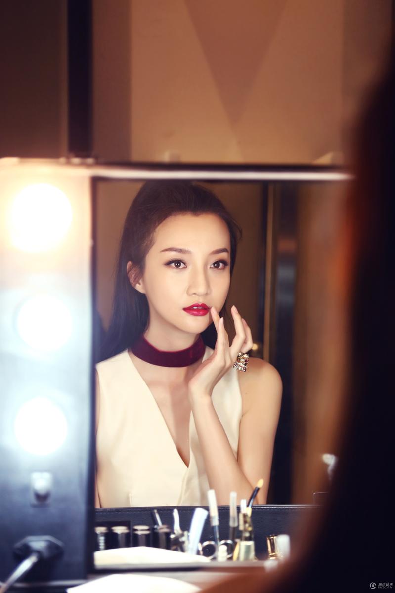 郑雅文御姐范儿十足的优雅图片