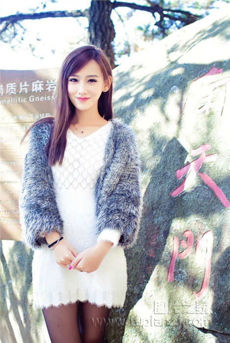 清纯美女旅游生活照 景美人更美