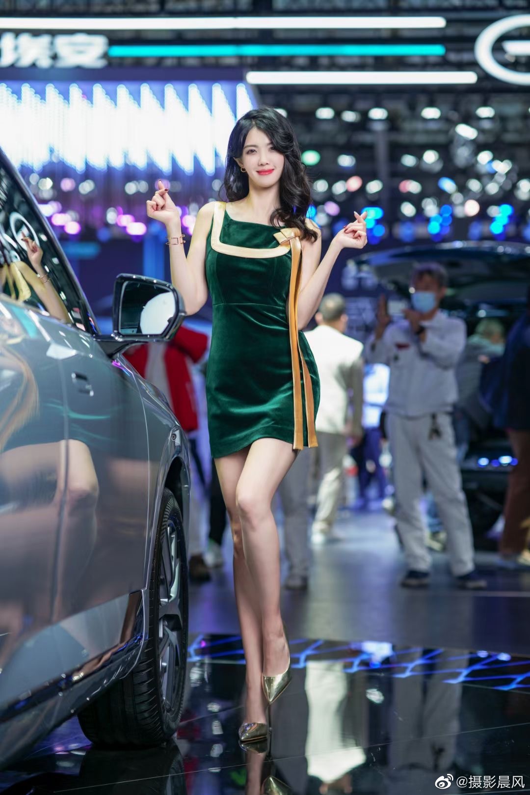 短裙美女车模高跟美腿私人拍摄