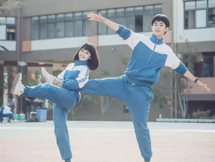 谭松韵刘昊然同框自拍