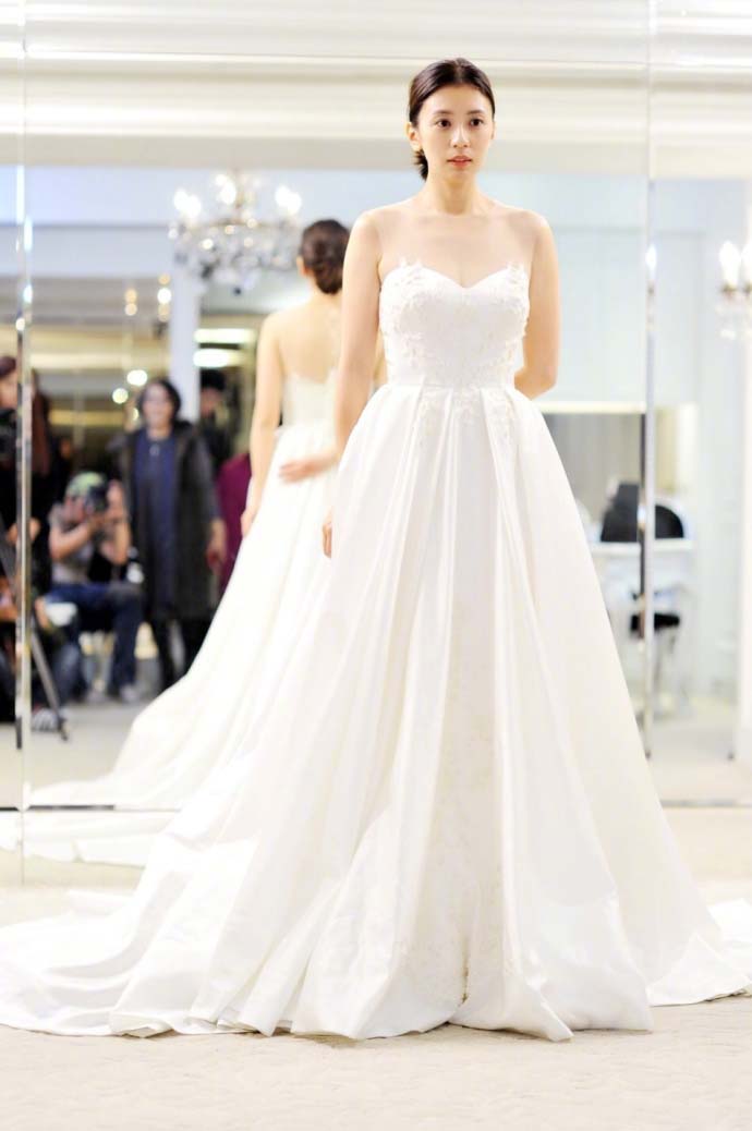 冻龄女神贾静雯与鬃诱