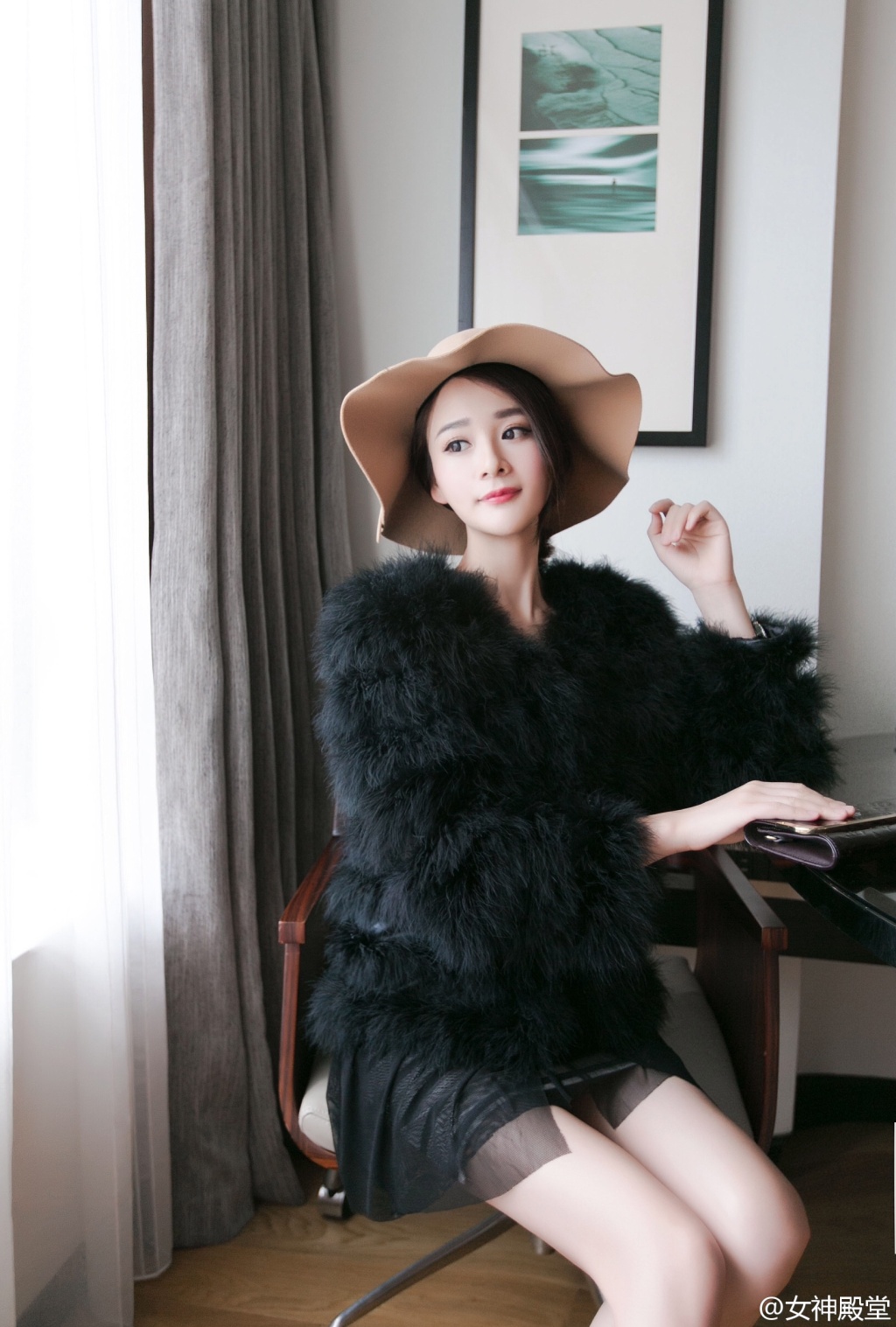 杨幂替身卓亨瑜生活照 颜值不输杨幂